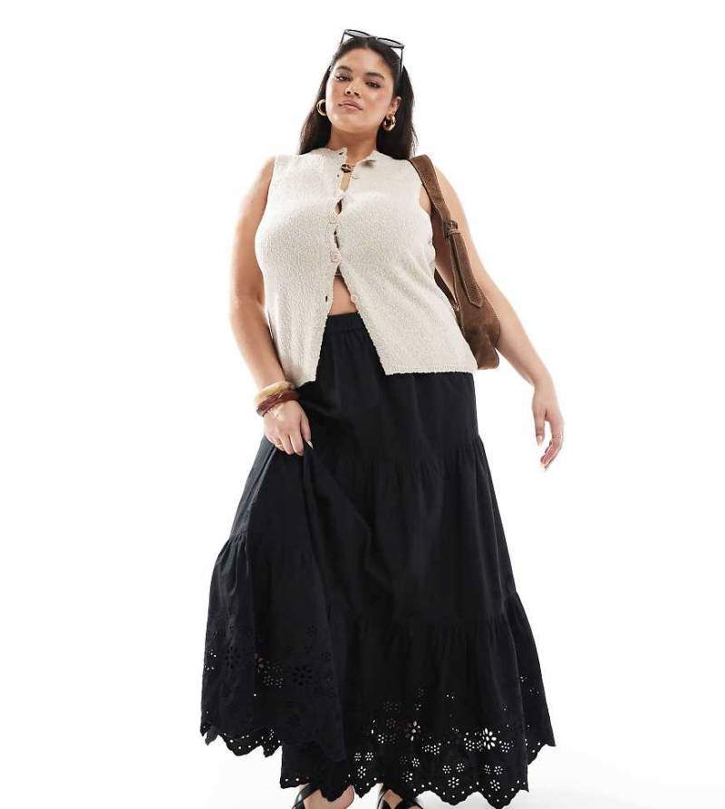 ASOS DESIGN Curve - Maxirock aus Baumwolle in Schwarz mit Cut-out-Muster von ASOS Curve