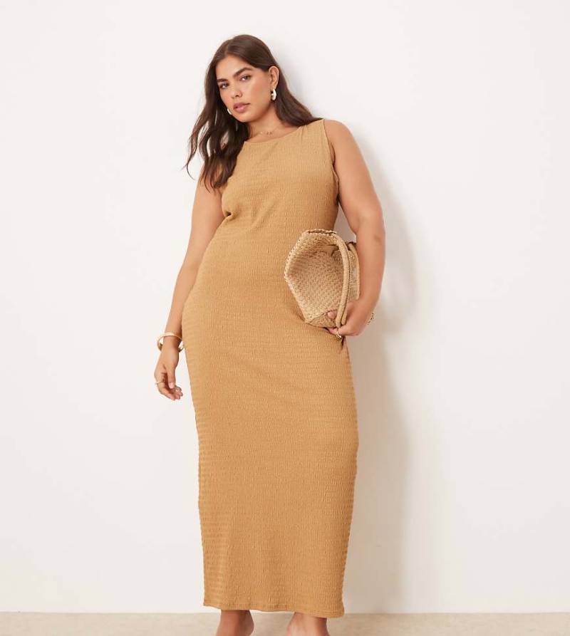ASOS DESIGN Curve - Midikleid in Kamelbraun mit Ringerrücken und Strukturmuster von ASOS Curve