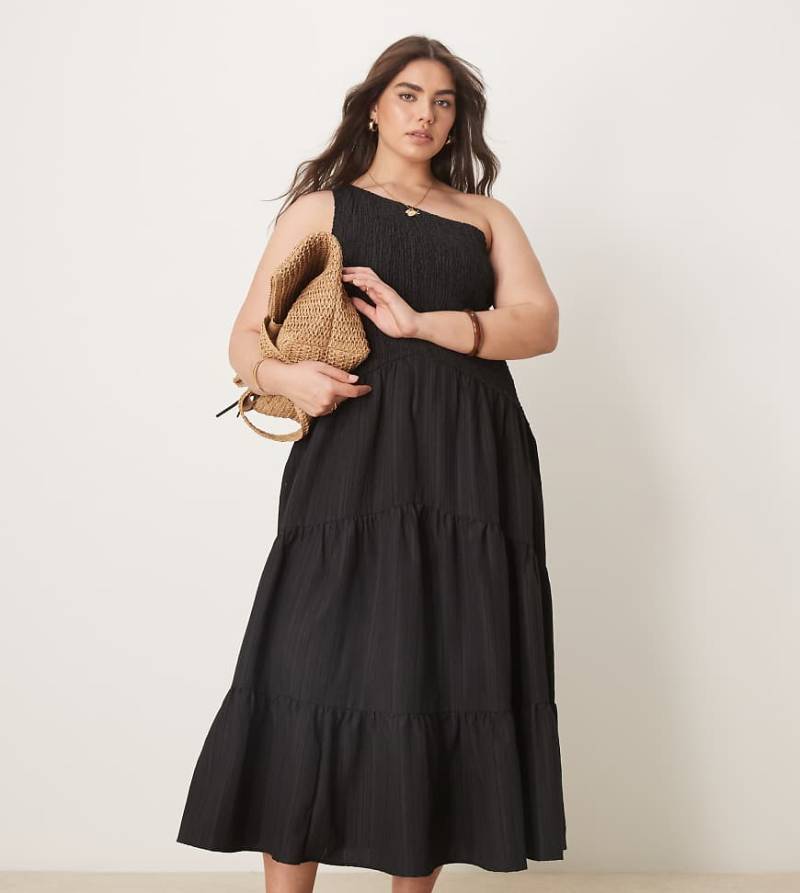 ASOS DESIGN Curve - Midikleid in Schwarz mit Knitterstruktur und asymmetrischem Ausschnitt von ASOS Curve