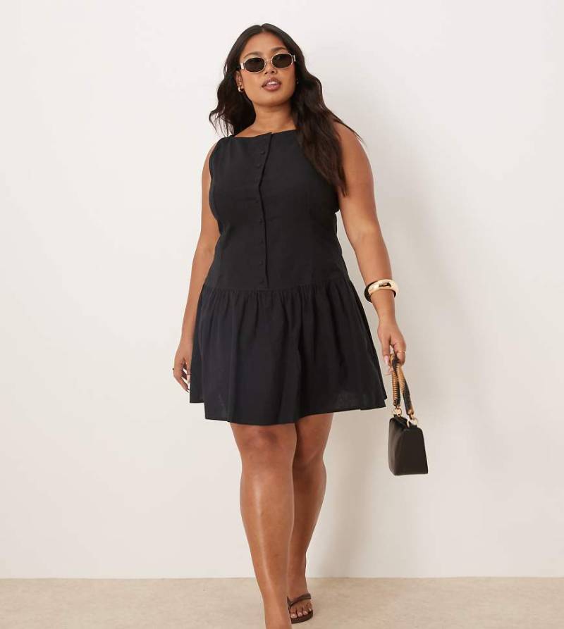 ASOS DESIGN Curve - Minikleid in Schwarz mit tiefer Taille, U-Boot-Ausschnitt und Knopfleiste von ASOS Curve
