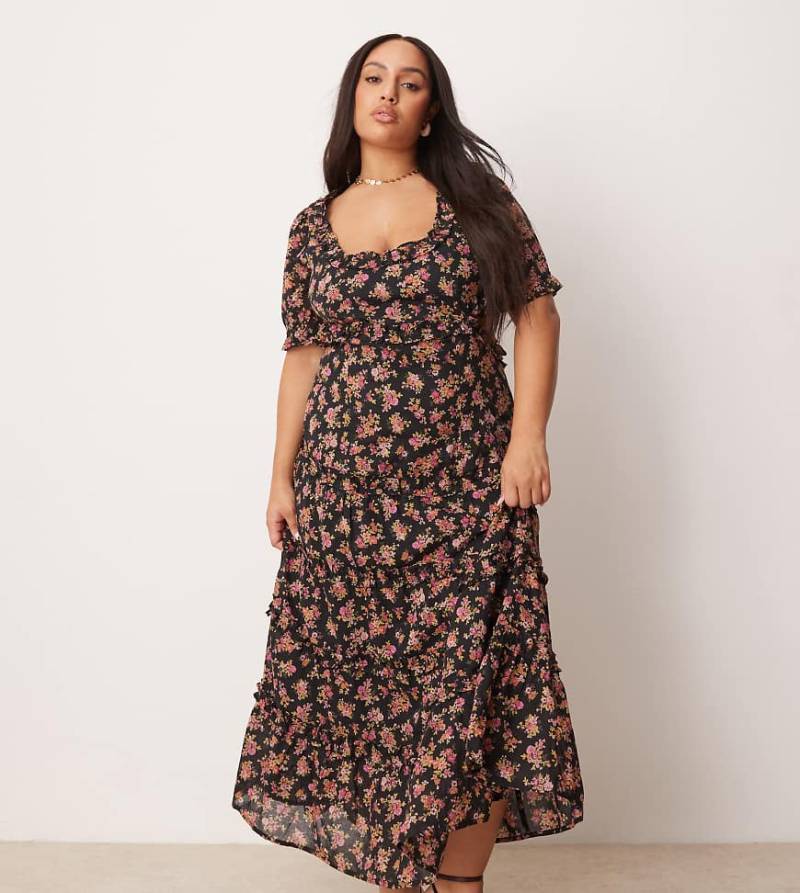 ASOS DESIGN Curve - Minikleid mit herzförmigem Ausschnitt, Cut-Outs und Blumenmuster auf schwarzem Untergrund-Bunt von ASOS Curve