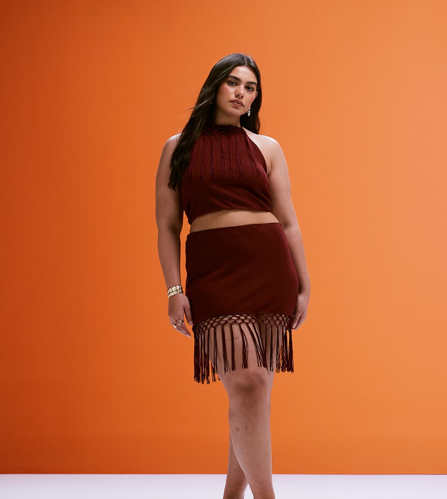 ASOS DESIGN Curve - Minirock in Rost mit Fransensaum, Kombiteil-Rot ASOS DESIGN Curve - Minirock in Rost mit Fransensaum, Kombiteil-Rot von ASOS Curve