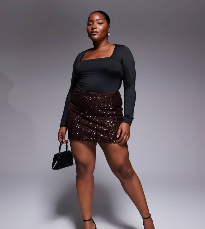 ASOS DESIGN Curve - Minirock in Schokobraun mit durchgehendem Paillettenbesatz-Brown von ASOS Curve