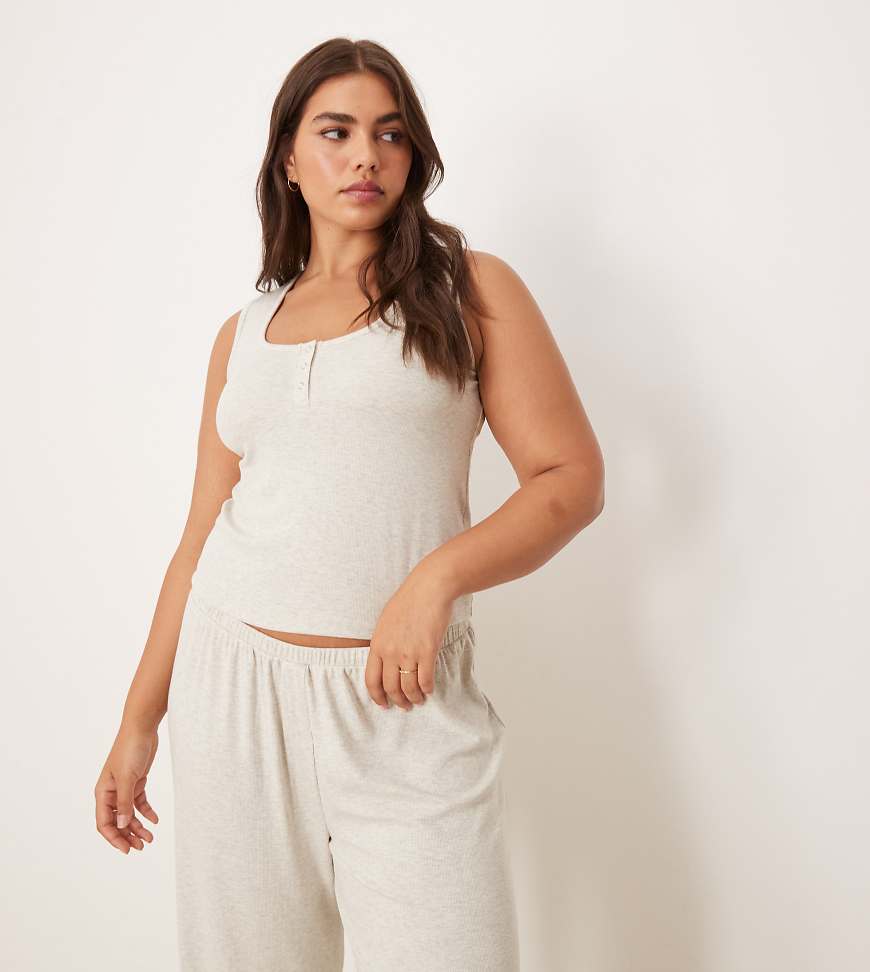 ASOS DESIGN Curve - Mix & Match - Geripptes Pyjama-Trägertop in Beige-Neutral von ASOS Curve