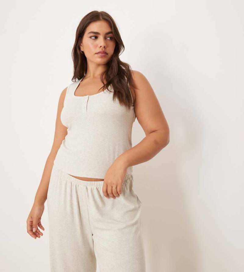 ASOS DESIGN Curve - Mix & Match - Geripptes Pyjama-Trägertop in Beige-Neutral von ASOS Curve