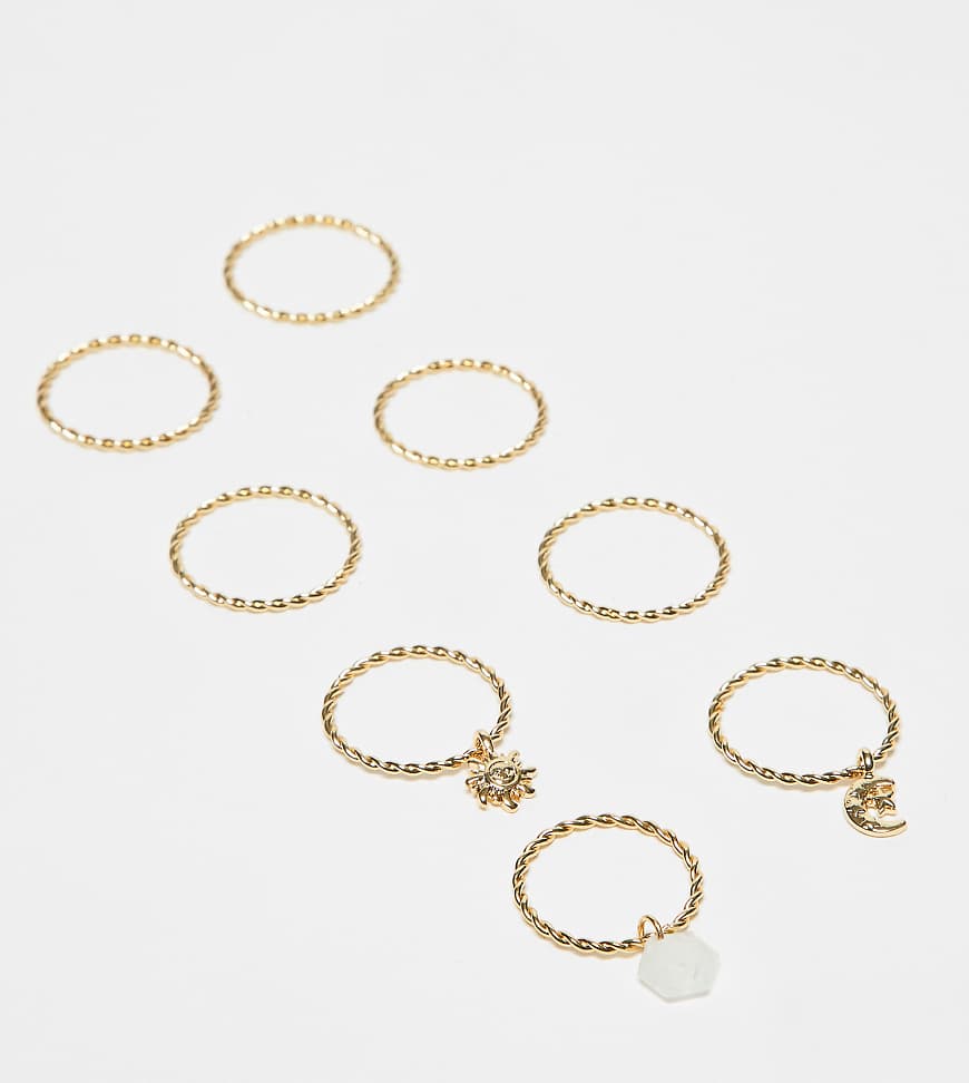 ASOS DESIGN Curve - Multipack goldfarbene Ringe mit Anhänger-Details von ASOS Curve