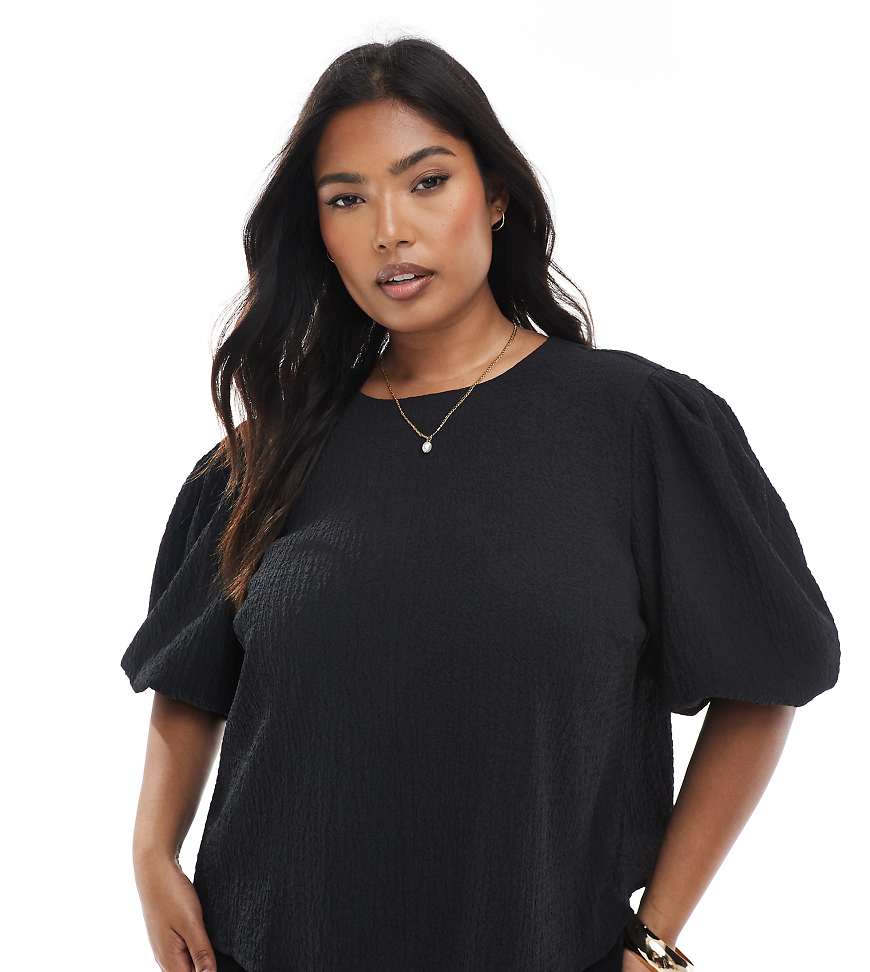 ASOS DESIGN Curve - Oberteil mit Knitterstruktur und Puffärmeln-Bunt von ASOS Curve