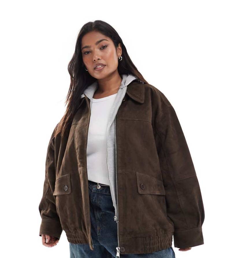 ASOS DESIGN Curve - Oversize-Bomberjacke aus echtem Wildleder in dunklem Mokka-Brown von ASOS Curve