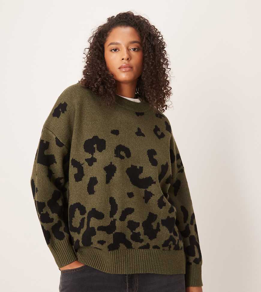 ASOS DESIGN Curve - Oversize-Pullover mit Leopardenmuster-Grün von ASOS Curve