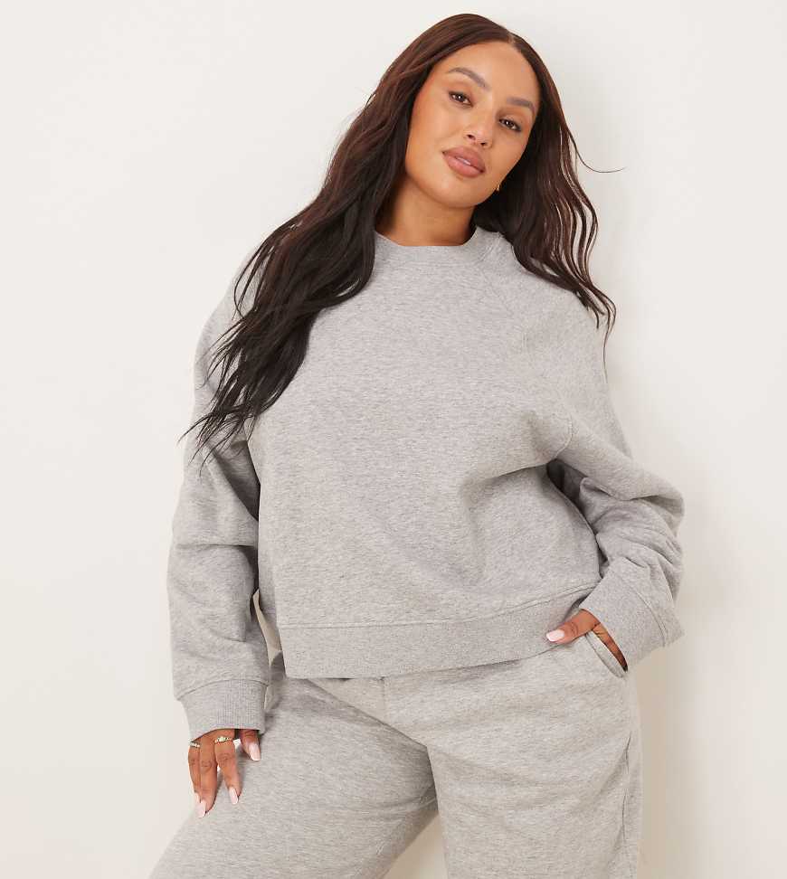ASOS DESIGN Curve - Oversize-Sweatshirt in Grau meliert mit Raglan-Detail und weicher Innenseite ASOS DESIGN Curve - Oversize-Sweatshirt in Grau meliert mit Raglan-Detail und weicher Innenseite von ASOS Curve