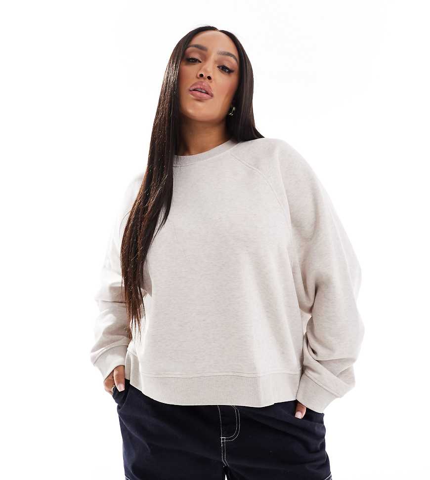 ASOS DESIGN Curve - Oversize-Sweatshirt in Hellbeige mit Raglan-Detail-Neutral ASOS DESIGN Curve - Oversize-Sweatshirt in Hellbeige mit Raglan-Detail-Neutral von ASOS Curve