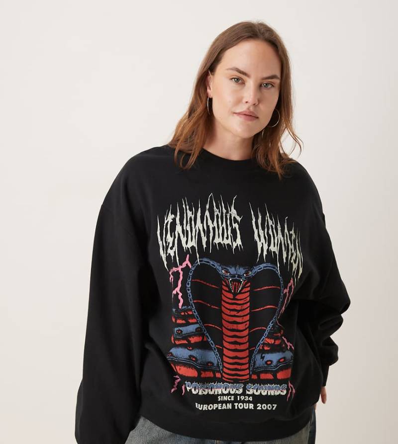 ASOS DESIGN Curve - Oversize-Sweatshirt in Schwarz mit Schlangenmotiv im Rock-Design von ASOS Curve