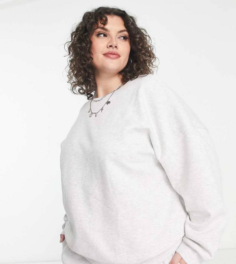 ASOS DESIGN Curve - Oversize-Sweatshirt in meliertem Eisgrau von ASOS Curve