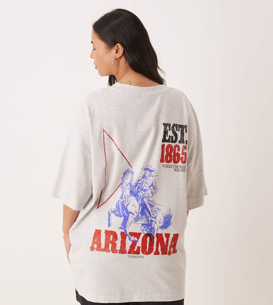 ASOS DESIGN Curve - Oversize-T-Shirt in Eisbeige meliert mit Arizona-Rodeo-Grafik-Grau ASOS DESIGN Curve - Oversize-T-Shirt in Eisbeige meliert mit Arizona-Rodeo-Grafik-Grau von ASOS Curve