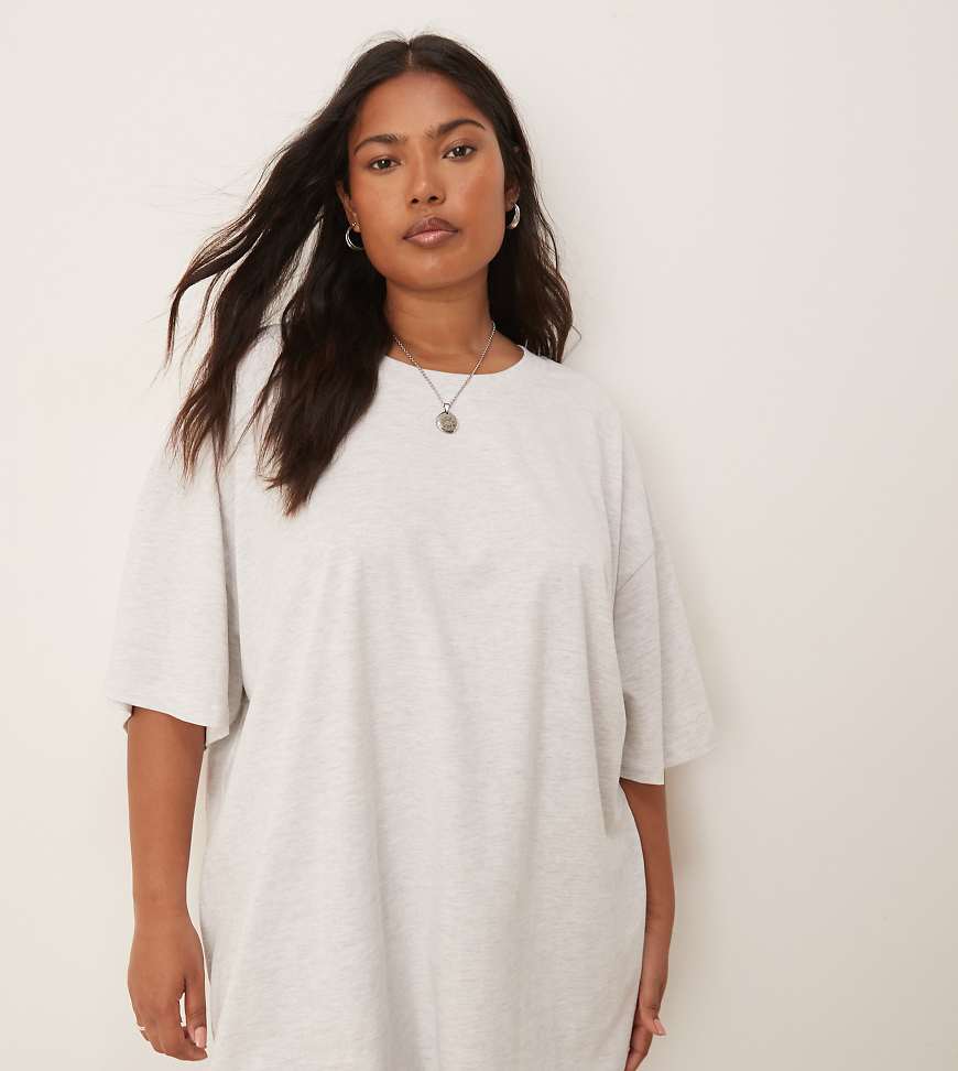 ASOS DESIGN Curve - Oversize-T-Shirt in Eisgrau meliert ASOS DESIGN Curve - Oversize-T-Shirt in Eisgrau meliert von ASOS Curve