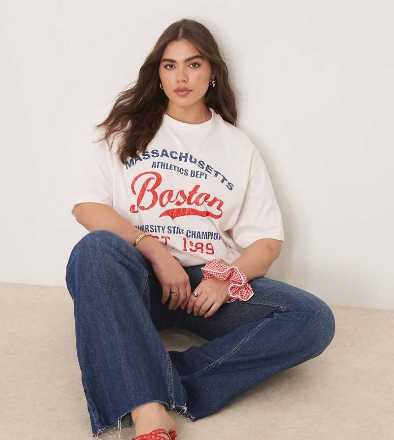 ASOS DESIGN Curve - Oversize-T-Shirt in Rosa mit „Boston"-Print von ASOS Curve