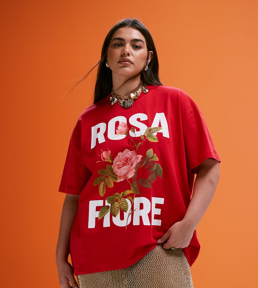 ASOS DESIGN Curve - Oversize-T-Shirt in Rot mit Rosa Fiore-Print ASOS DESIGN Curve - Oversize-T-Shirt in Rot mit Rosa Fiore-Print von ASOS Curve