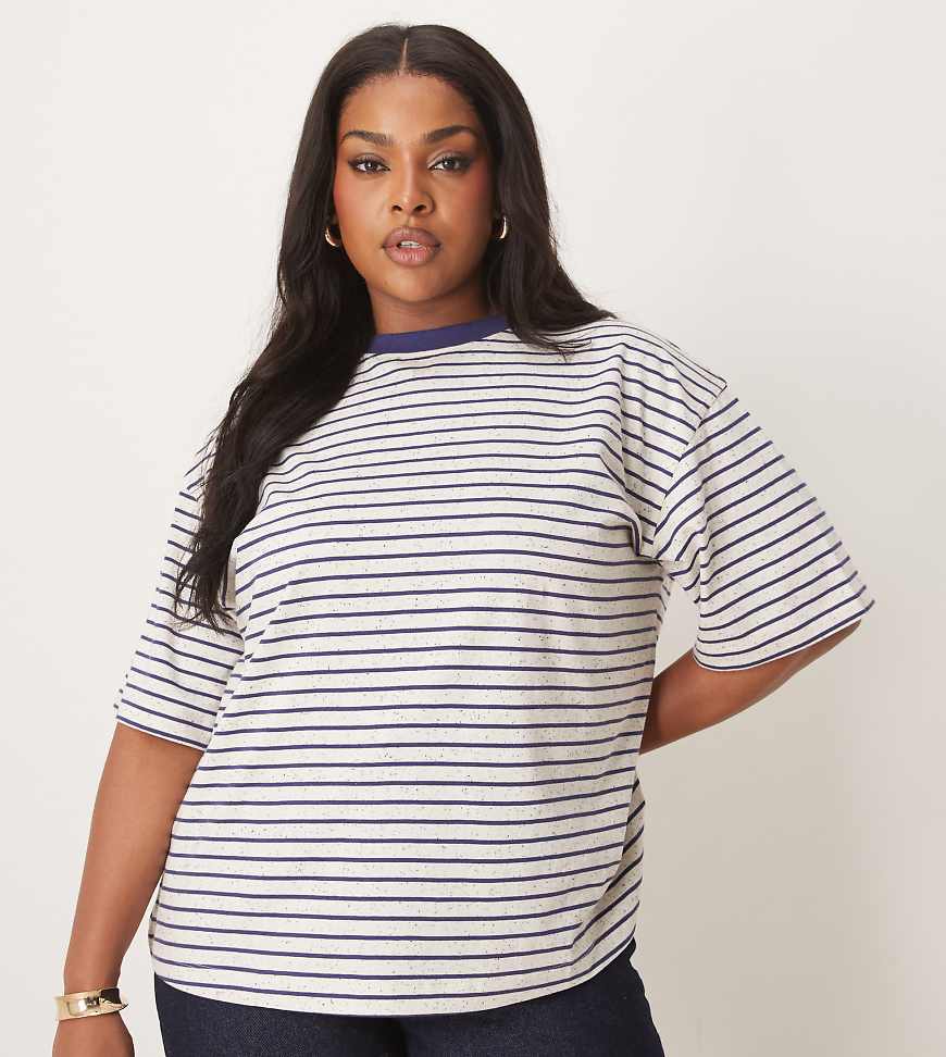 ASOS DESIGN Curve - Oversize-T-Shirt mit meliertem Streifenmuster-Weiß von ASOS Curve