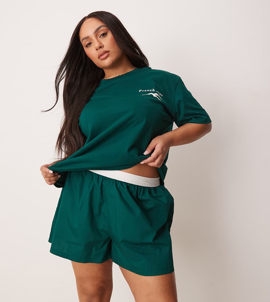 ASOS DESIGN Curve - Oversize-T-Shirt & Boxershorts in Grün ASOS DESIGN Curve - Oversize-T-Shirt & Boxershorts in Grün von ASOS Curve