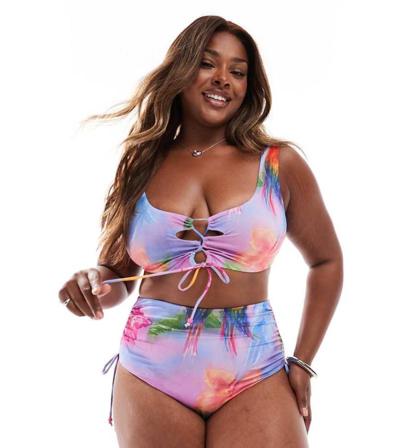ASOS DESIGN Curve - Paloma - Cropped-Bikinioberteil mit Bindebändern und Blumenmuster-Bunt von ASOS Curve