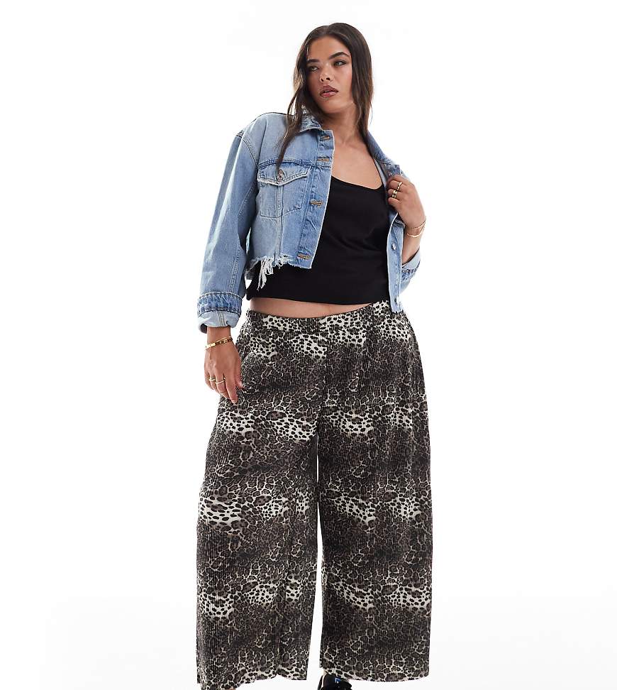 ASOS DESIGN Curve - Plissee-Hosenrock mit weitem Schnitt und Animalprint-Bunt ASOS DESIGN Curve - Plissee-Hosenrock mit weitem Schnitt und Animalprint-Bunt von ASOS Curve