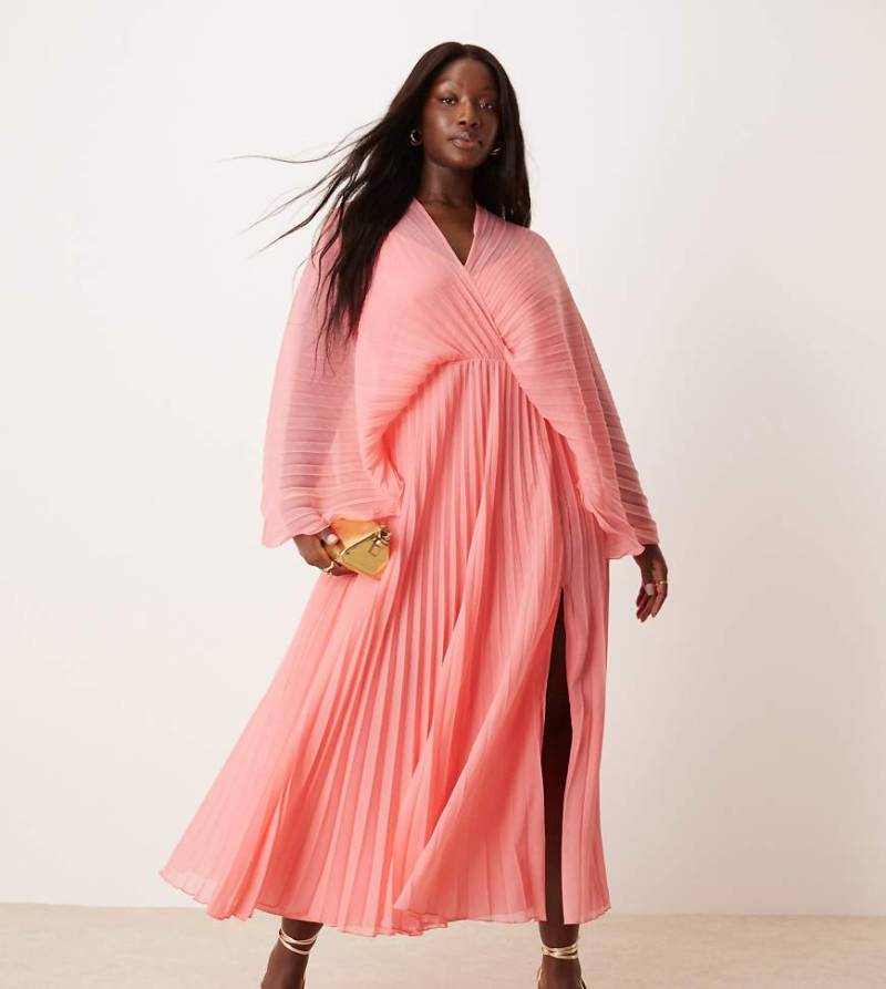 ASOS DESIGN Curve - Plissiertes Maxikleid in Rosé mit Cape-Detail-Rosa von ASOS Curve