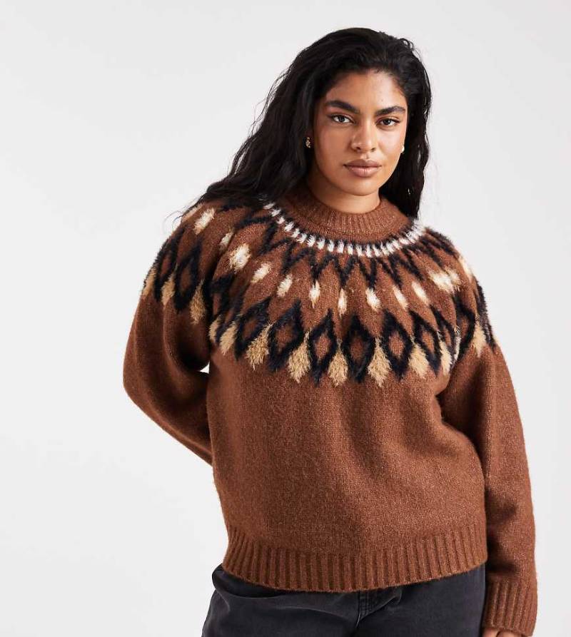 ASOS DESIGN Curve - Pullover in Toffee mit Wimpern-Passe-Rotbraun von ASOS Curve