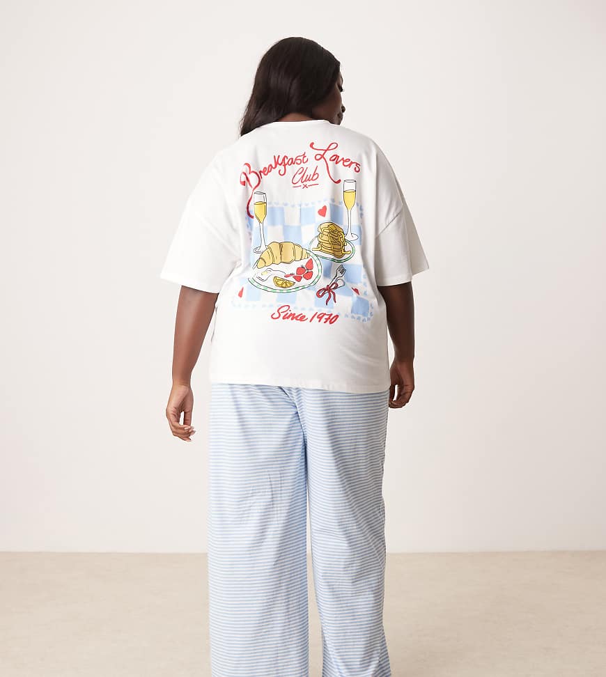 ASOS DESIGN Curve - Pyjama aus Oversize-T-Shirt und Hose mit weitem Bein und „Breakfast Lovers"-Print-Weiß von ASOS Curve