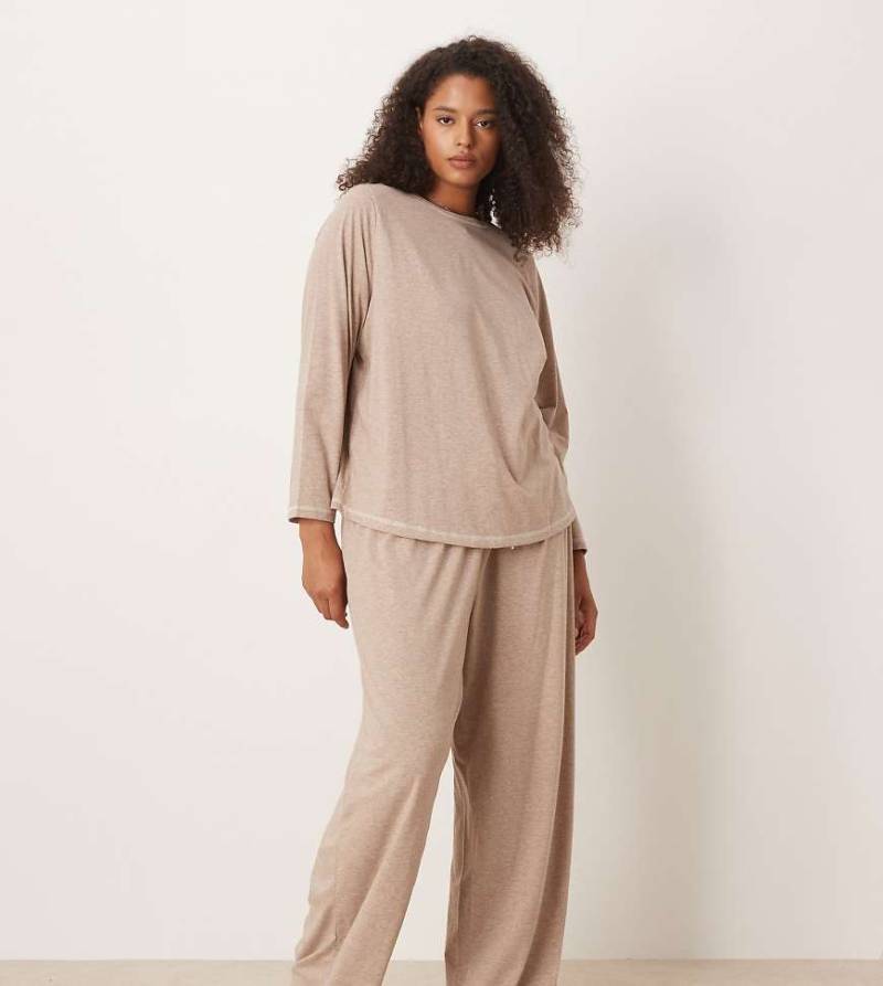 ASOS DESIGN Curve - Pyjama in Braun meliert mit langärmligem Shirt und Hose mit weitem Bein-Grau von ASOS Curve