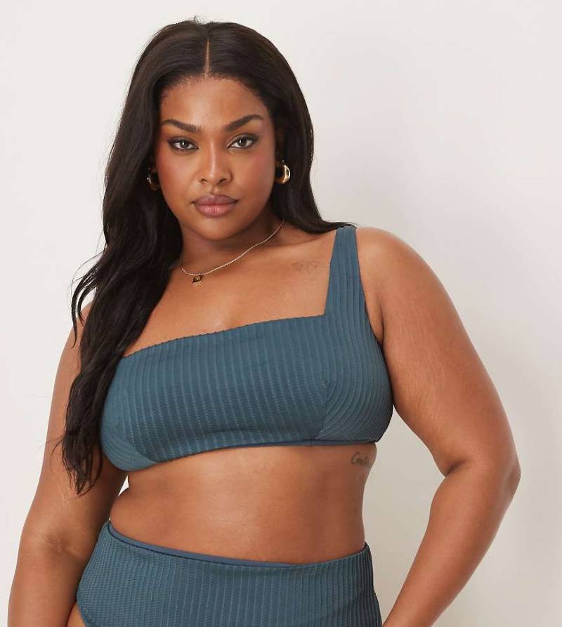 ASOS DESIGN Curve - Riddy - Geripptes kurzes Bikinioberteil in Schieferblau-Grau von ASOS Curve