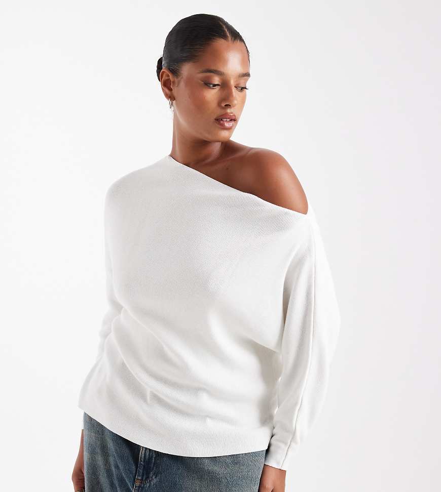 ASOS DESIGN Curve - Rippstrick-Oberteil in Creme mit asymmetrischem, schulterfreiem Ausschnitt-Weiß von ASOS Curve
