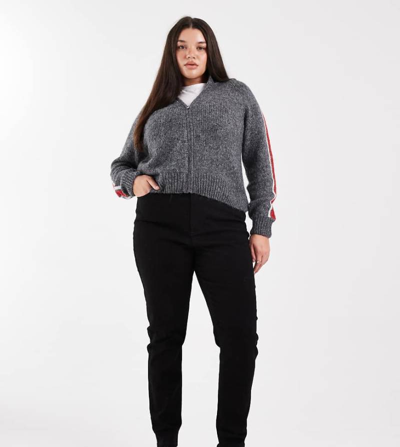 ASOS DESIGN Curve - Röhrenjeans in reinem Schwarz von ASOS Curve