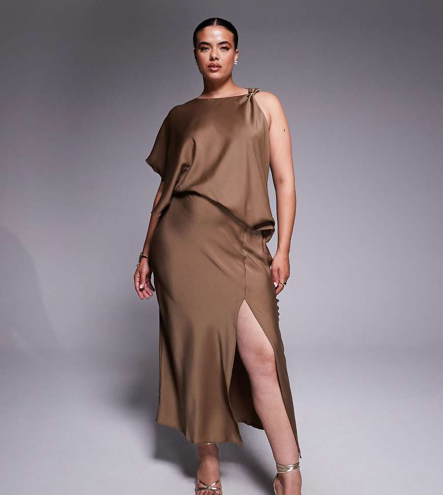 ASOS DESIGN Curve - Satin-Midikleid in Schokobraun mit drapiertem Oberteil und Besatz ASOS DESIGN Curve - Satin-Midikleid in Schokobraun mit drapiertem Oberteil und Besatz von ASOS Curve