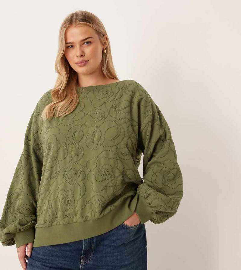 ASOS DESIGN Curve - Schulterfreies Sweatshirt in verwaschenem Khaki mit Stickerei-Rot von ASOS Curve