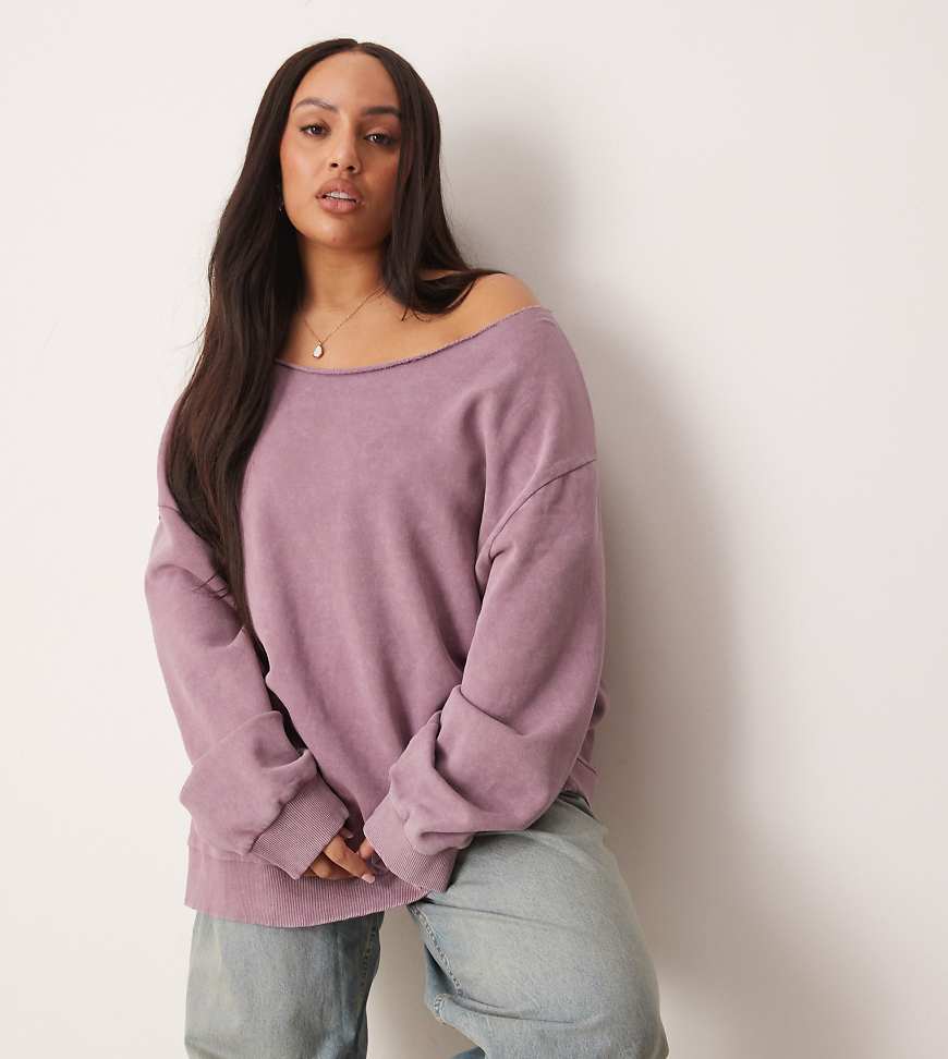 ASOS DESIGN Curve - Schulterfreies Sweatshirt in verwaschenem Lila ASOS DESIGN Curve - Schulterfreies Sweatshirt in verwaschenem Lila von ASOS Curve