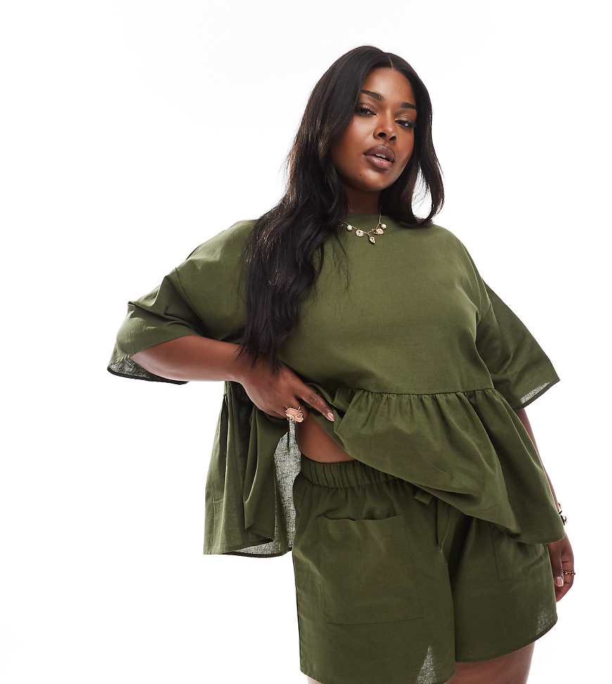 ASOS DESIGN Curve - Shorts in Khaki mit Taschendetail, Kombiteil-Bunt von ASOS Curve