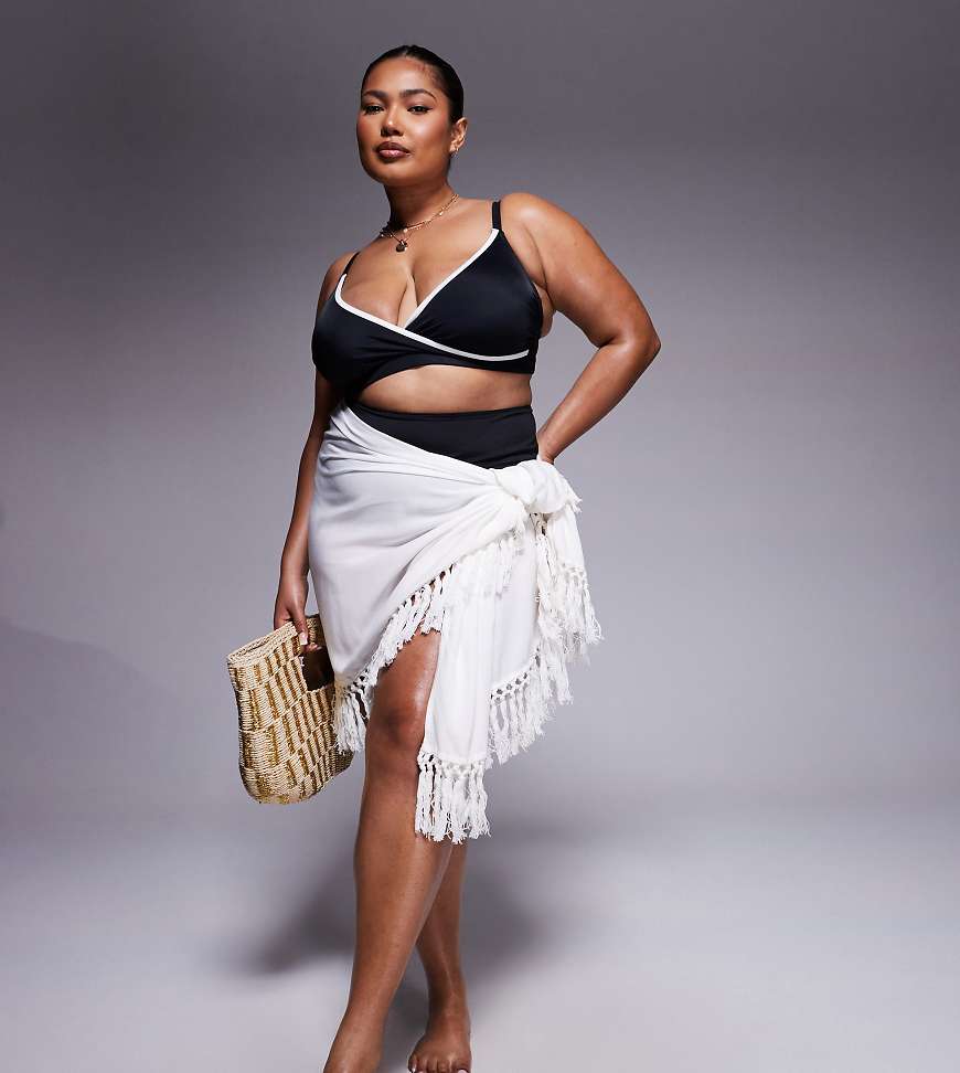 ASOS DESIGN Curve - Strand-Sarong in Weiß mit Fransen ASOS DESIGN Curve - Strand-Sarong in Weiß mit Fransen von ASOS Curve