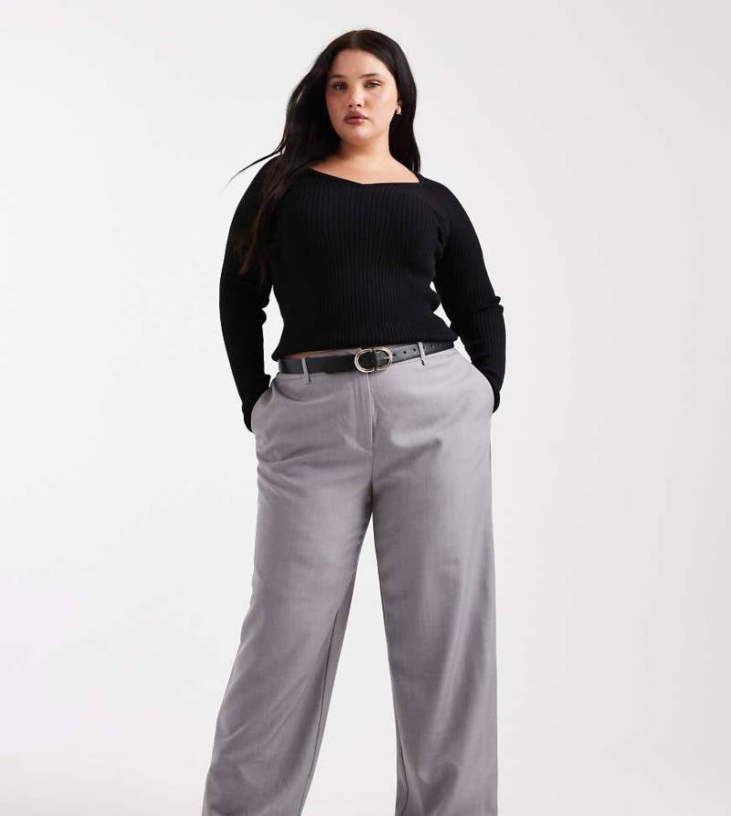 ASOS DESIGN Curve - Strukturiertes Strickoberteil in Schwarz mit V-Ausschnitt von ASOS Curve