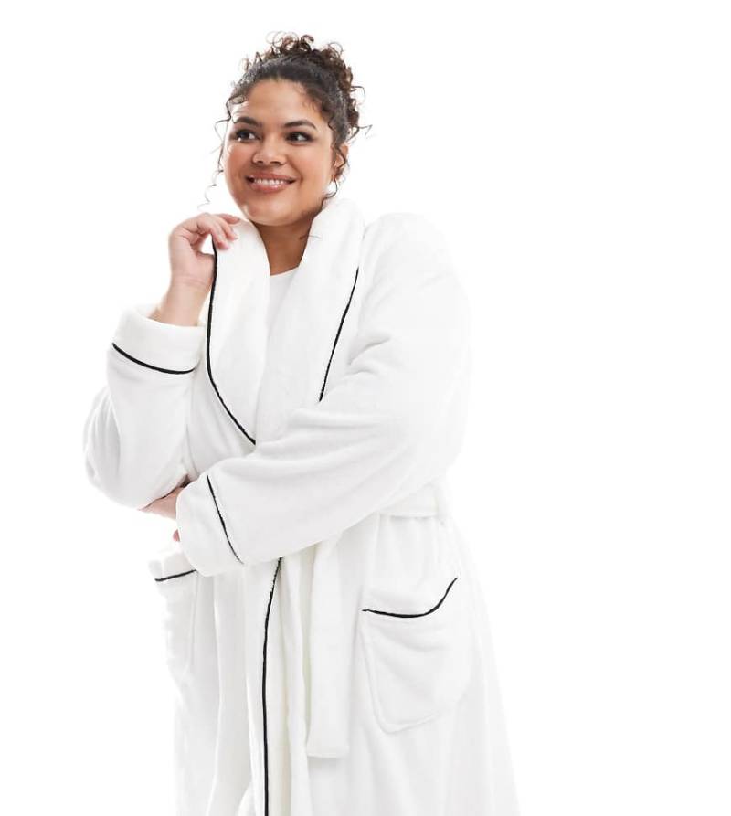 ASOS DESIGN Curve - Superweicher Midi-Bademantel aus hochwertigem Fleece in Weiß von ASOS Curve
