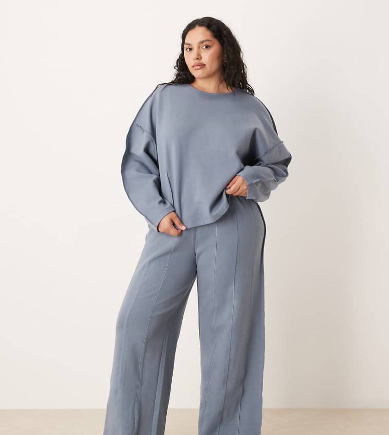 ASOS DESIGN Curve - Superweit geschnittene Jogginghose aus Interlock in Blau mit Ziernaht von ASOS Curve