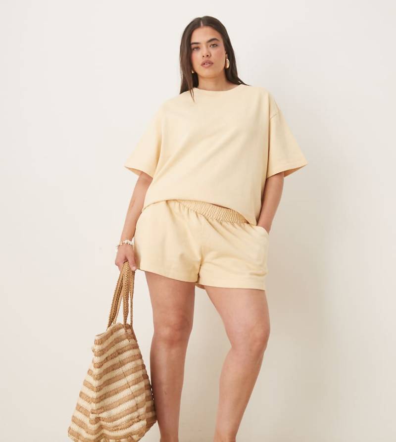 ASOS DESIGN Curve - Sweat-Shorts in Buttermilchgelb, Kombiteil von ASOS Curve