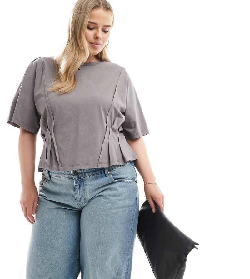 ASOS DESIGN Curve - T-Shirt in verwaschenem Grau mit Ziernaht und Korsett-Taille von ASOS Curve