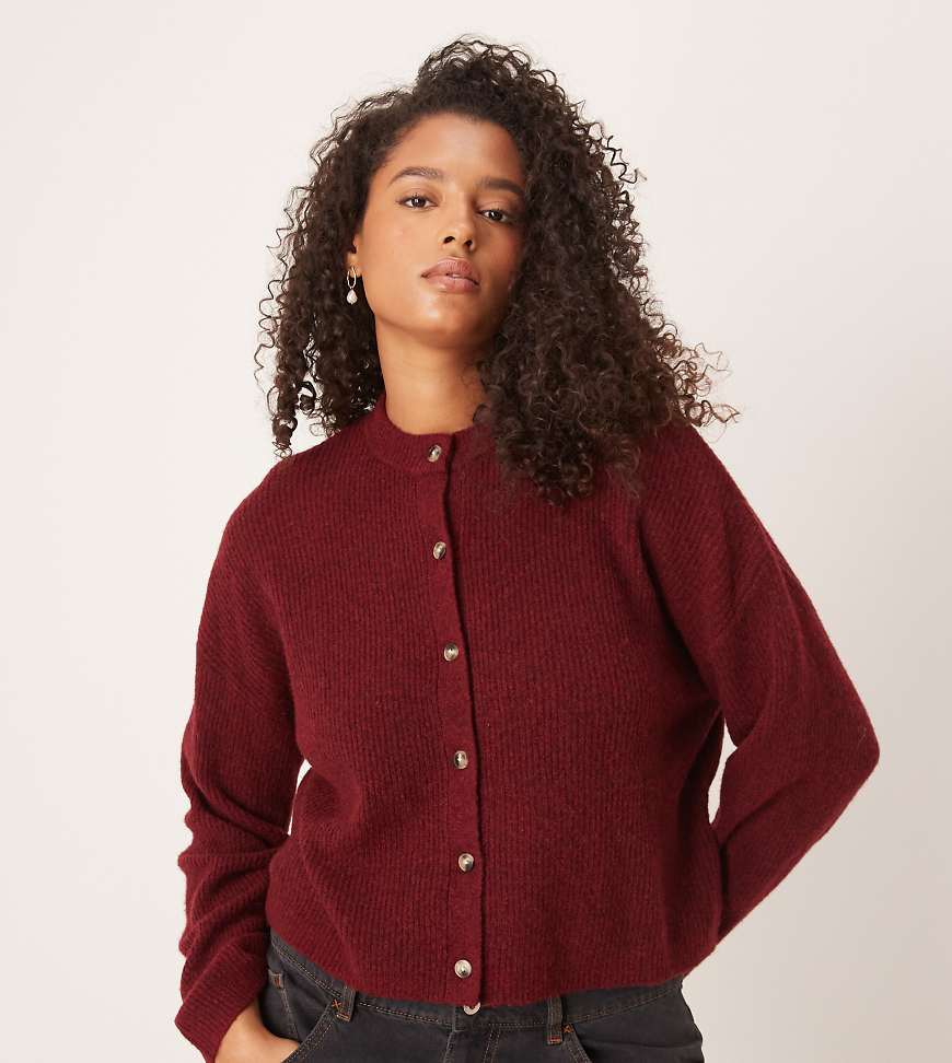 ASOS DESIGN Curve - Taillierte Strickjacke aus Alpakawolle in Pflaumenrot-Lila von ASOS Curve