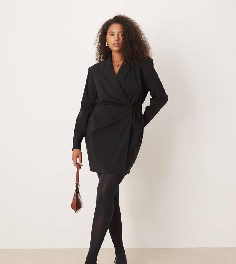 ASOS DESIGN Curve - Taillierter Blazer-Minikleid in Schwarz von ASOS Curve