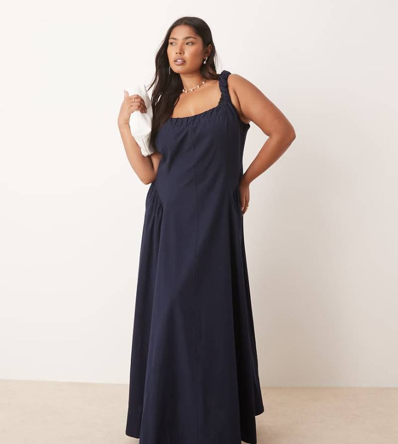 ASOS DESIGN Curve - Tailliertes Maxikleid in Marineblau mit gerafften Kappärmeln von ASOS Curve