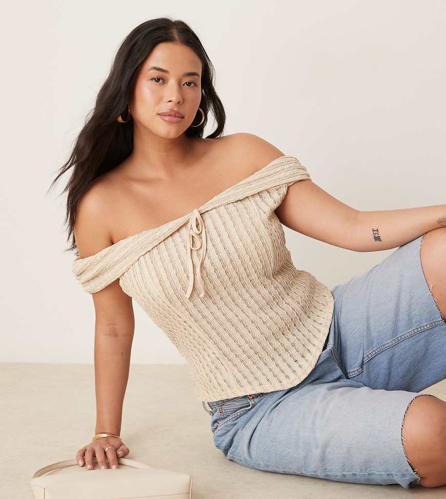 ASOS DESIGN Curve - Trägerloses Oberteil in Steinbeige mit Struktur und Bindedetail-Neutral von ASOS Curve