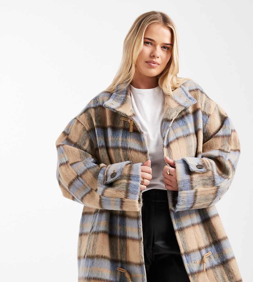 ASOS DESIGN Curve - Trichterförmiger Mantel aus Wollmischung mit Heritage-Karomuster und Knebelknöpfen-Bunt von ASOS Curve
