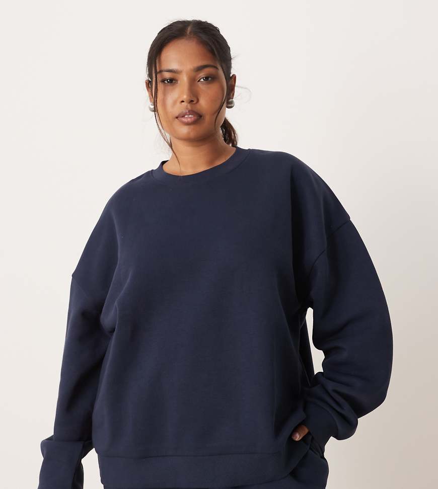 ASOS DESIGN Curve - Ultimate - Oversize-Sweatshirt in Marineblau mit weicher Innenseite von ASOS Curve