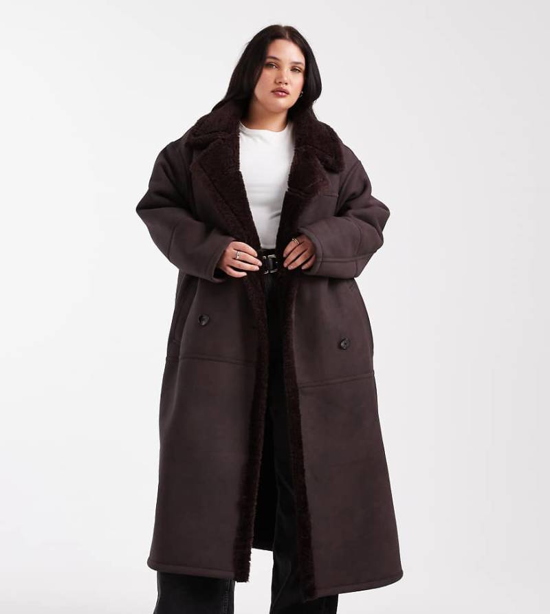 ASOS DESIGN Curve - Verstärkte Longline-Jacke in Pflaume mit Teddyfell-Lila von ASOS Curve