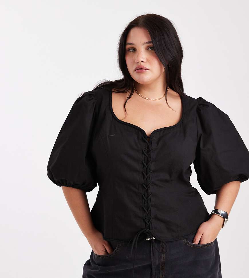 ASOS DESIGN Curve - Vorne geschnürtes Oberteil in Schwarz mit Puffärmeln von ASOS Curve